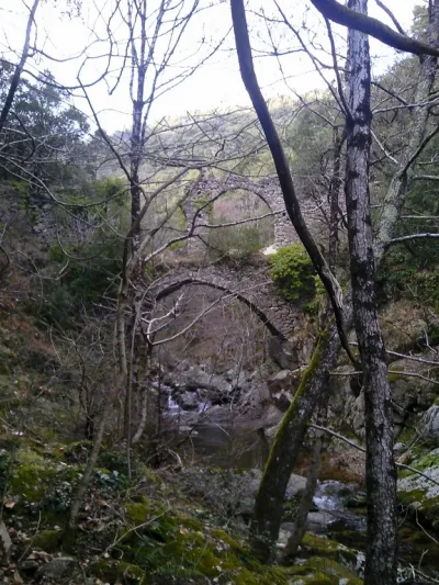 Le Pont aqueduc situé 500m en amont du 5, c'est le point d'embarquement ultime si le niveau d'eau le permet (photo prise en période d'étiage)